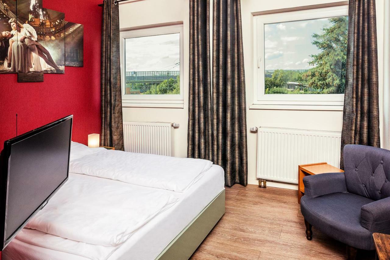 Hotel Sleepinn Volkspark (Adults Only) Hamburg Luaran gambar